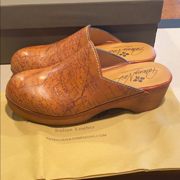 patricia nash clogs
